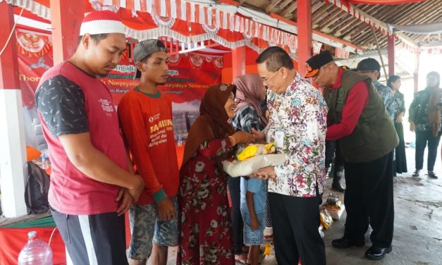 Korban Puting Beliung Maitan Terima Penyaluran Bantuan dari Bupati Pati