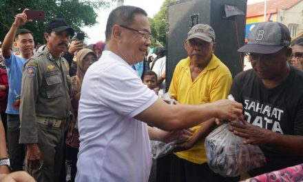 Wujudkan Generasi Emas di Tahun 2045, Pemkab Pati Bagikan 3 Ton Ikan Laut Gratis.*
