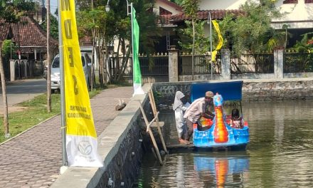 Yuk Kunjungi Sendang Ayu Surodadi Jepara , Naik Sepeda Air Bersama Keluarga