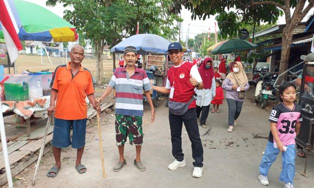 Ratusan Door Prize Jalan Santai RW5 Desa Wedarijaksa Meriahkan HUT RI ke 81