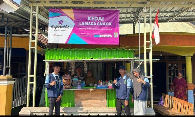 Dorong UMKM Go Digital, Divisi Ekraf KKN Posko 111 Dampingi Pelaku Usaha Desa Botorejo Buat Google Maps